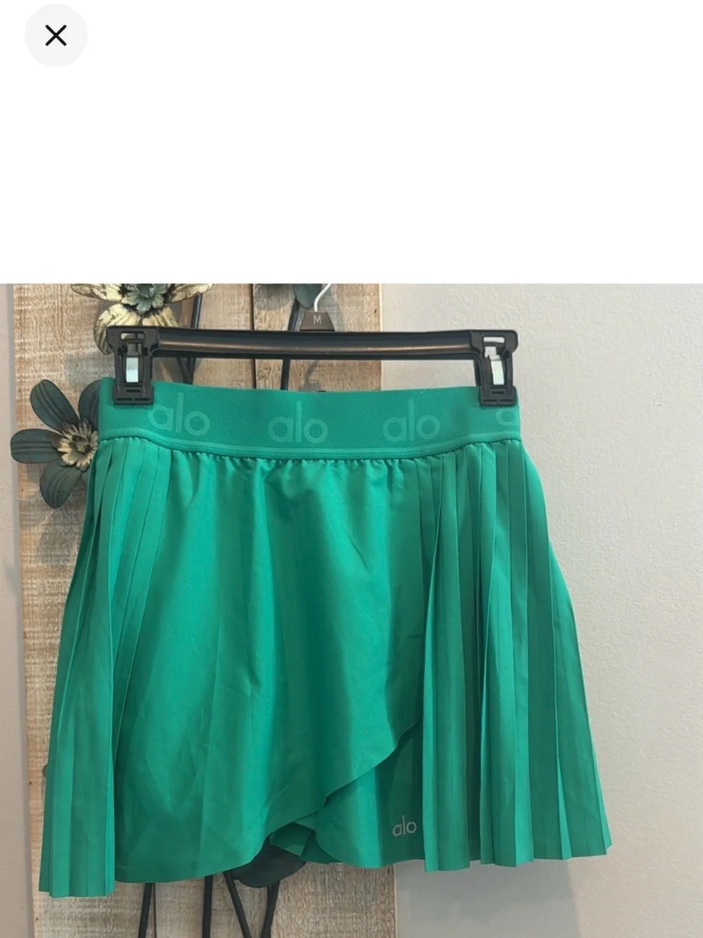 ALO Yoga Green Pleated Tennis Skirt with Inner Shorts